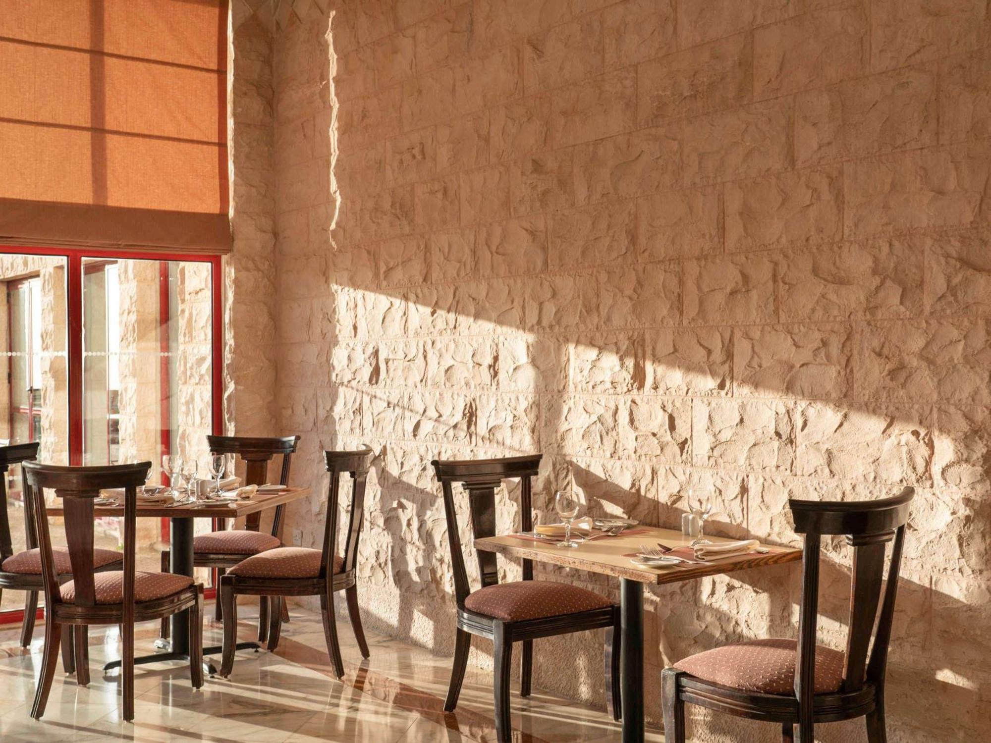 Grand Mercure Petra Wadi Musa Extérieur photo